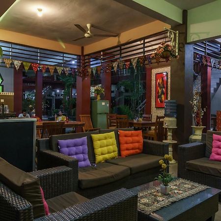 Reddoorz Syariah Near Fort Marlborough بنجكولو المظهر الخارجي الصورة