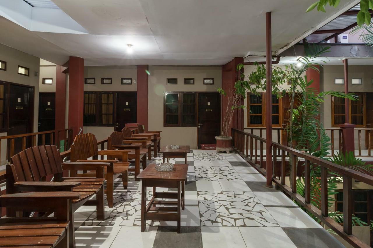 Reddoorz Syariah Near Fort Marlborough بنجكولو المظهر الخارجي الصورة