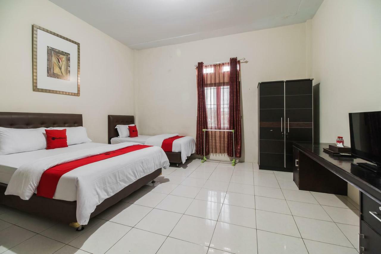 Reddoorz Syariah Near Fort Marlborough بنجكولو المظهر الخارجي الصورة