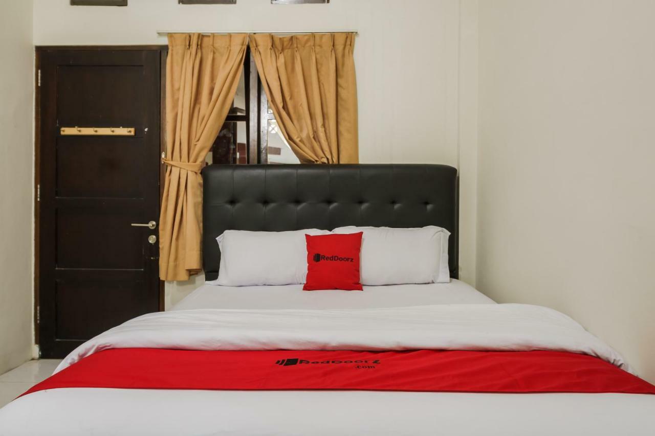 Reddoorz Syariah Near Fort Marlborough بنجكولو المظهر الخارجي الصورة