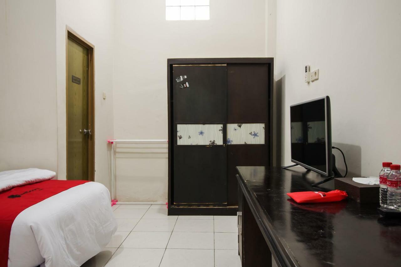 Reddoorz Syariah Near Fort Marlborough بنجكولو المظهر الخارجي الصورة