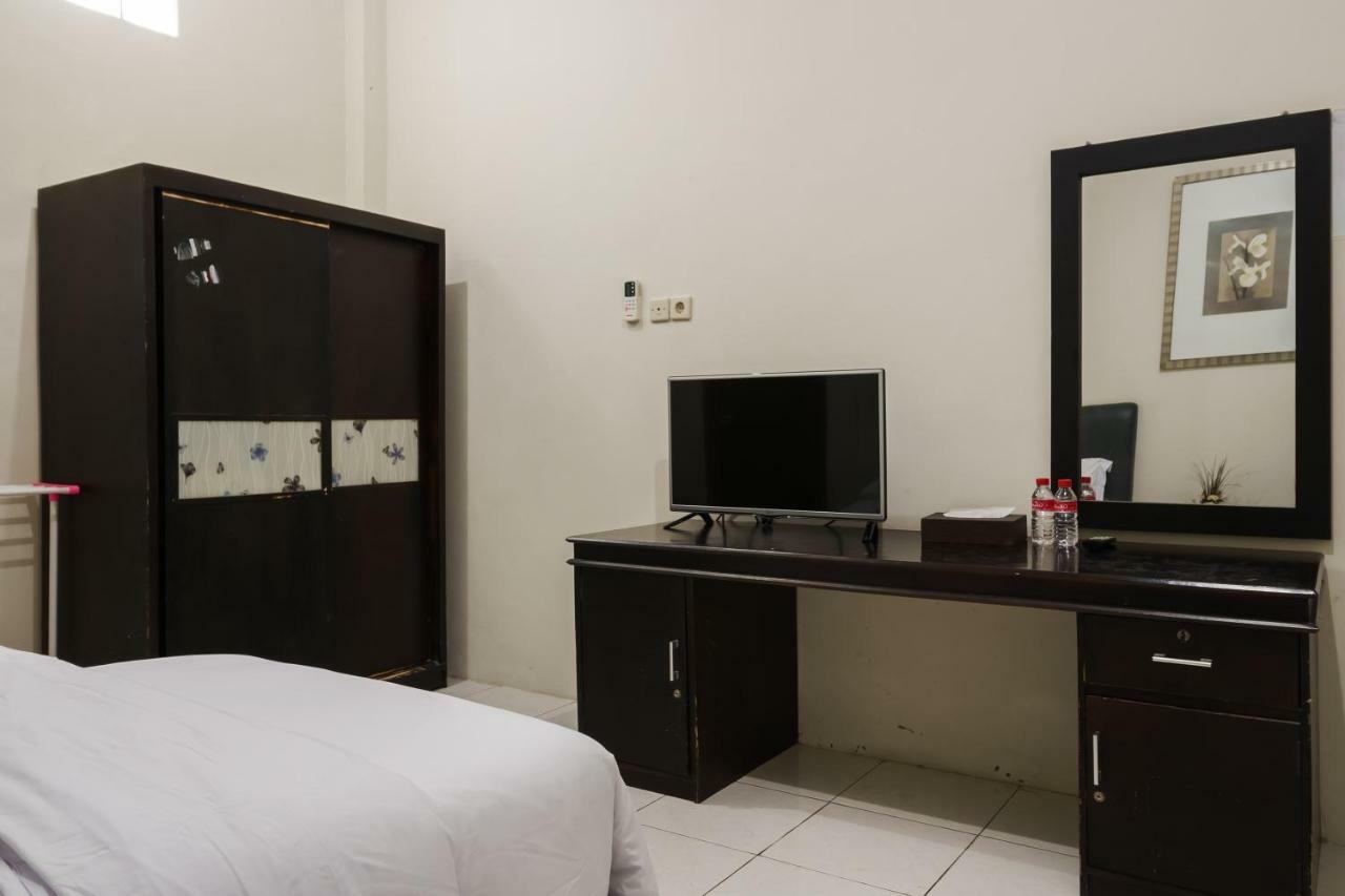 Reddoorz Syariah Near Fort Marlborough بنجكولو المظهر الخارجي الصورة