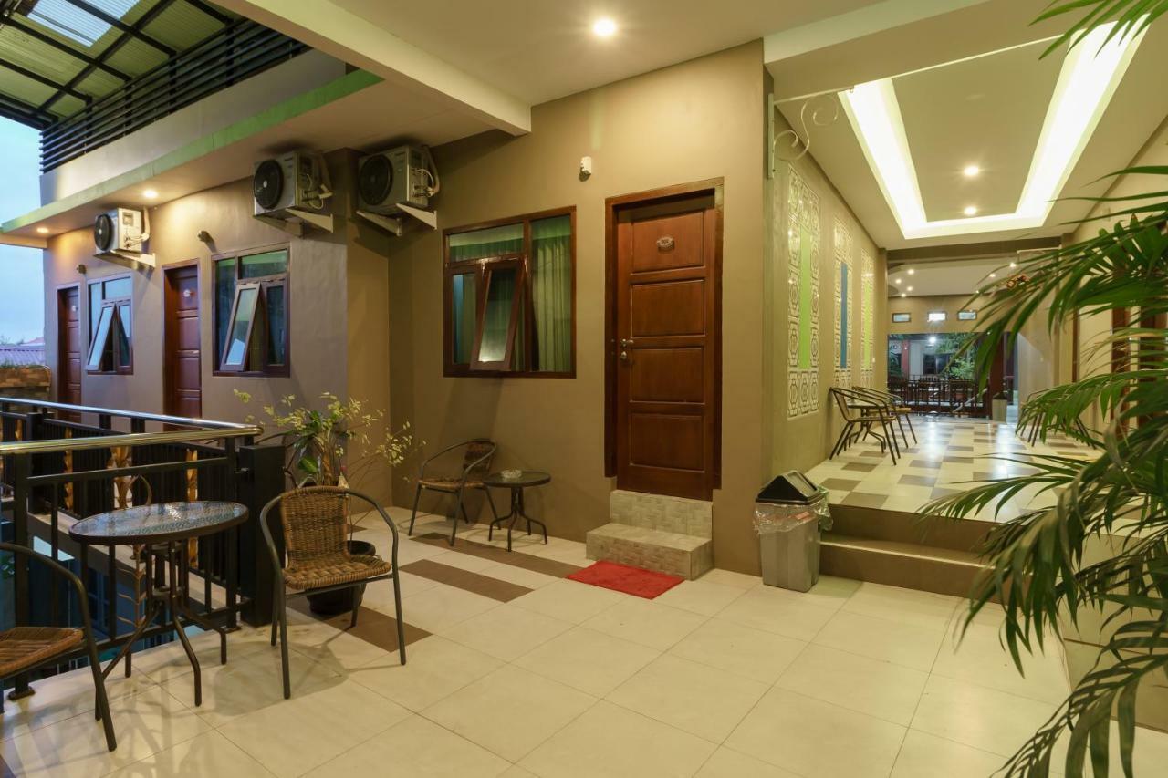 Reddoorz Syariah Near Fort Marlborough بنجكولو المظهر الخارجي الصورة